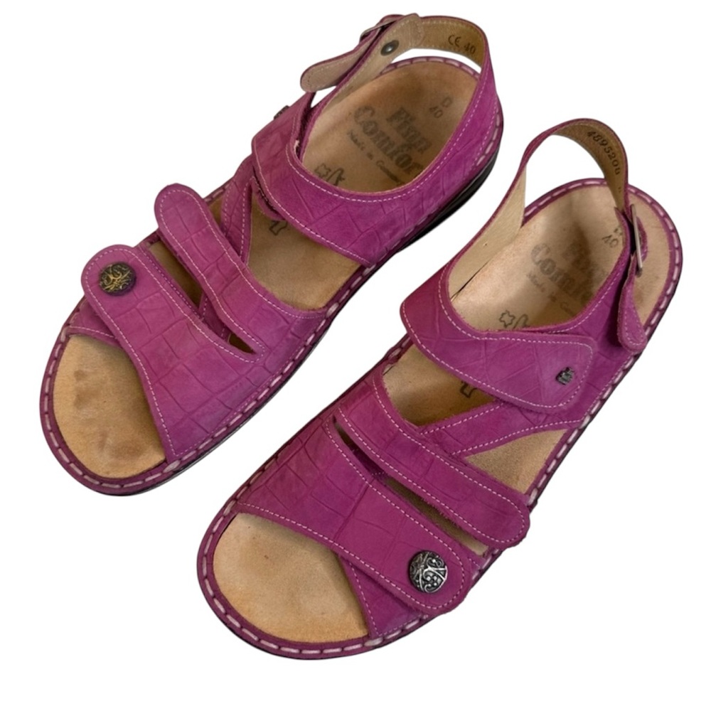 Finn Comfort Sandals